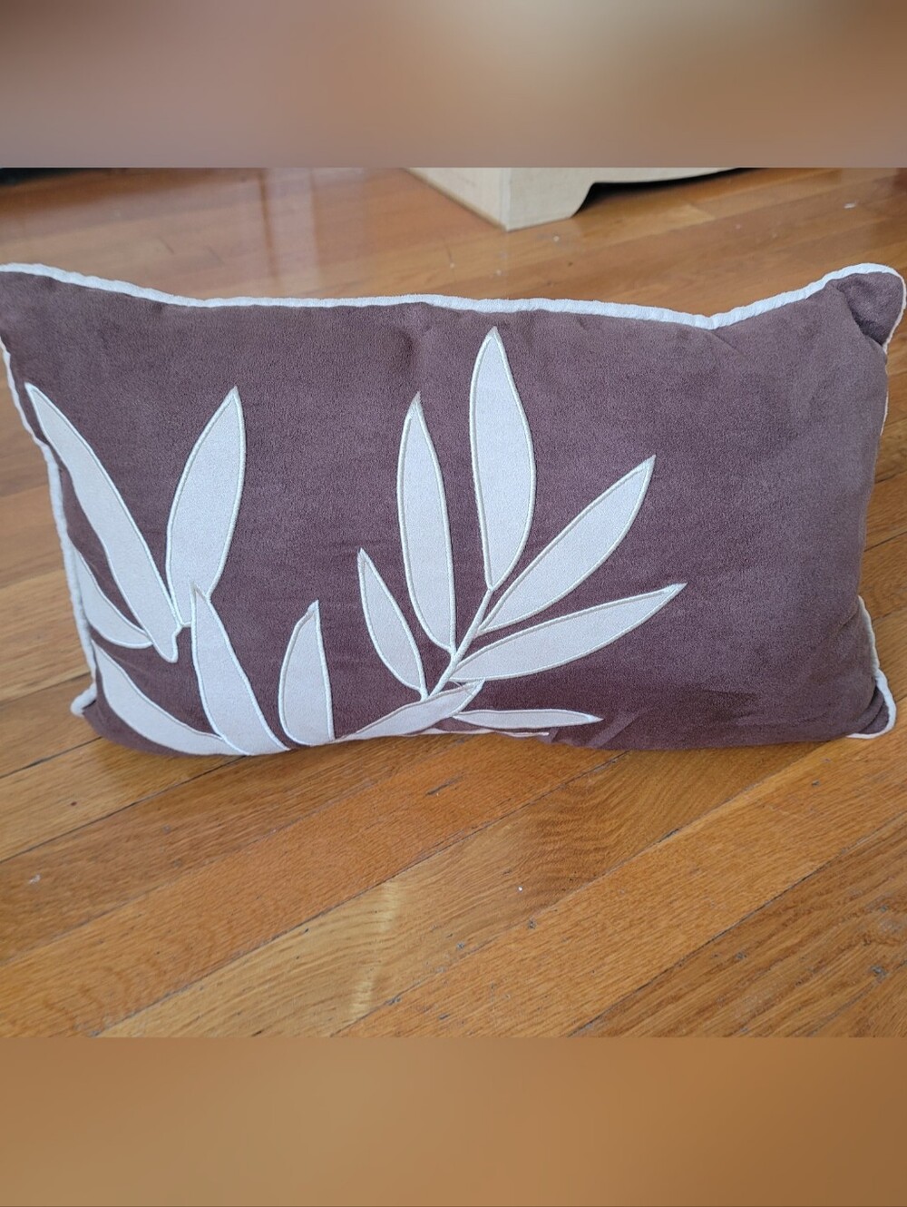 MADISON PARK Leaf Bedding Decor Pillow